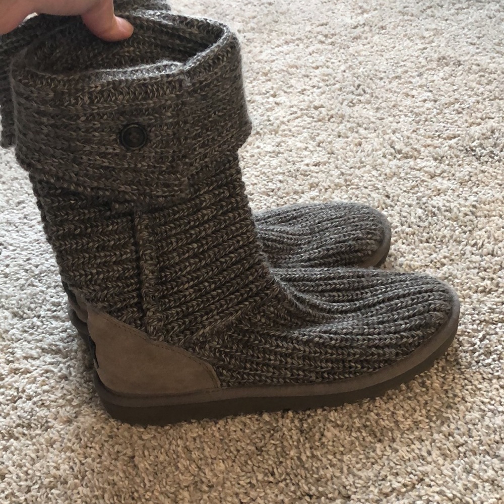 *SOLD* Grey Ugg Cardy Knit Boots - Picture 7 of 9